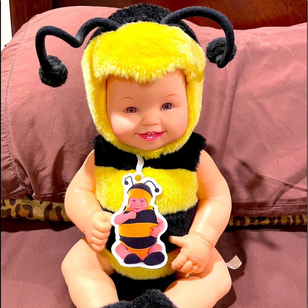 Anne Geddes bumblebee